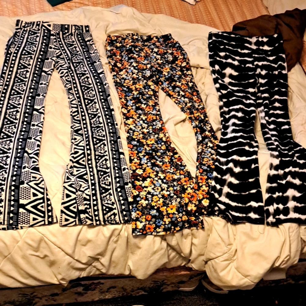 Bell bottom leggings
